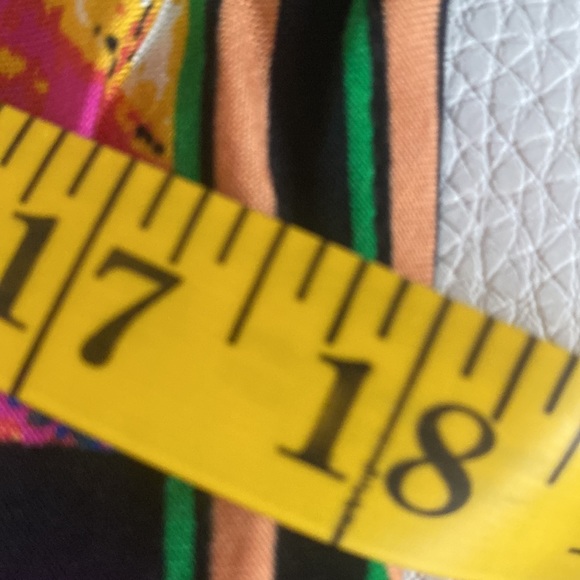 Dress with tropical print - Picture 5 of 5